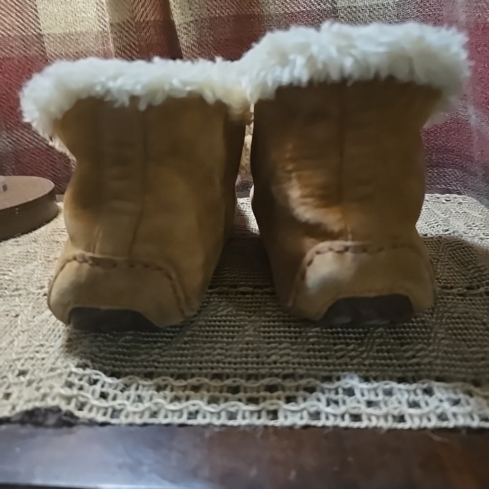 UGG Alena Slippers 8